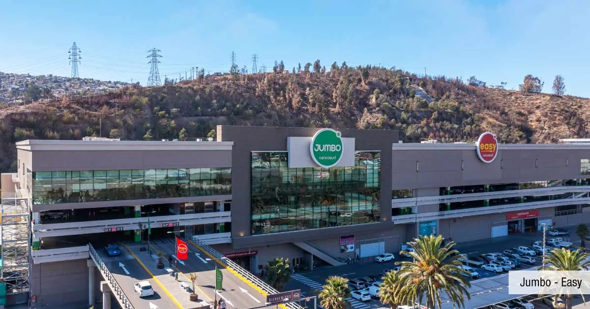 Excelente comercio y abastecimiento en Jumbo y Easy a pasos de Edificio Álvarez Oriente.