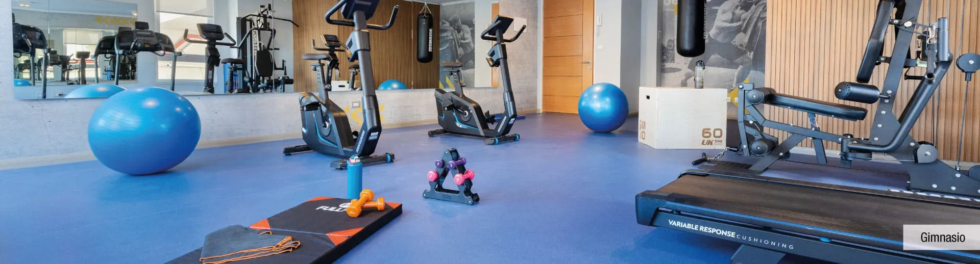 Gimnasio completamente equipado en áreas comunes de Condominio Alto Marañón 3, Viña del Mar.