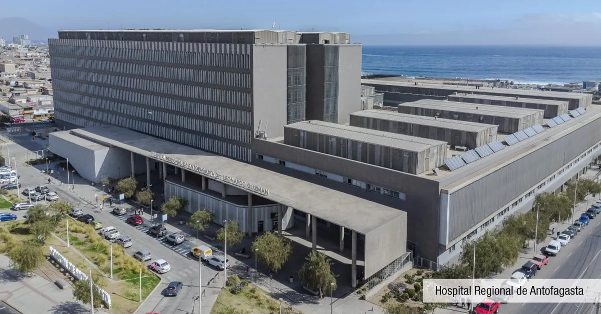 Hospital Regional cerca de Condominio Trocadero en Antofagasta, destacando acceso a red de salud pública.