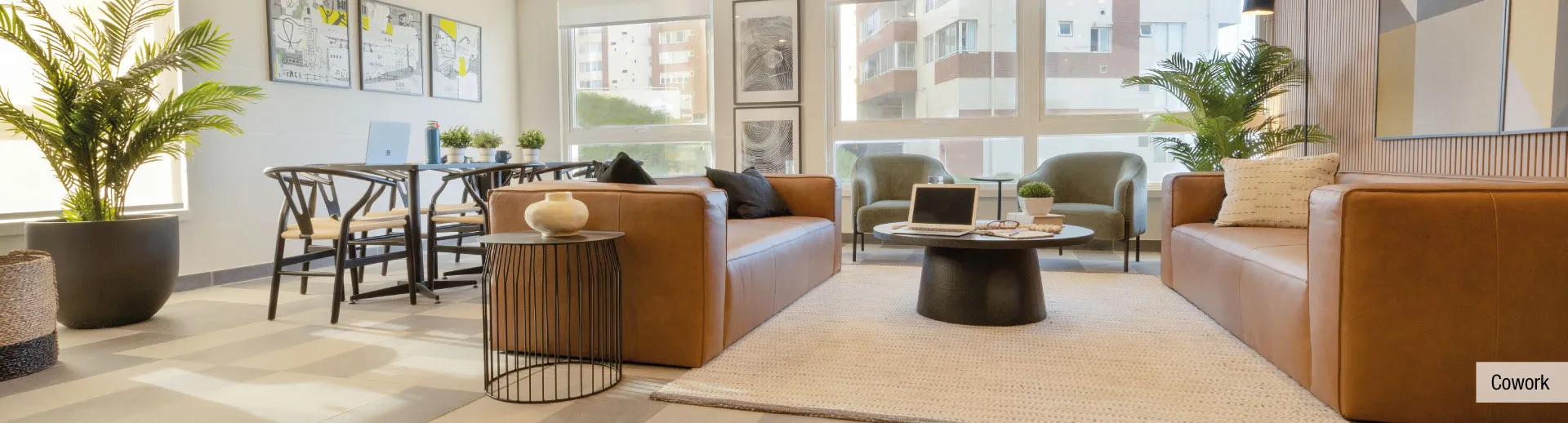 Sala de uso múltiple equipada como cowork en Condominio Alto Marañón 3, Viña del Mar.