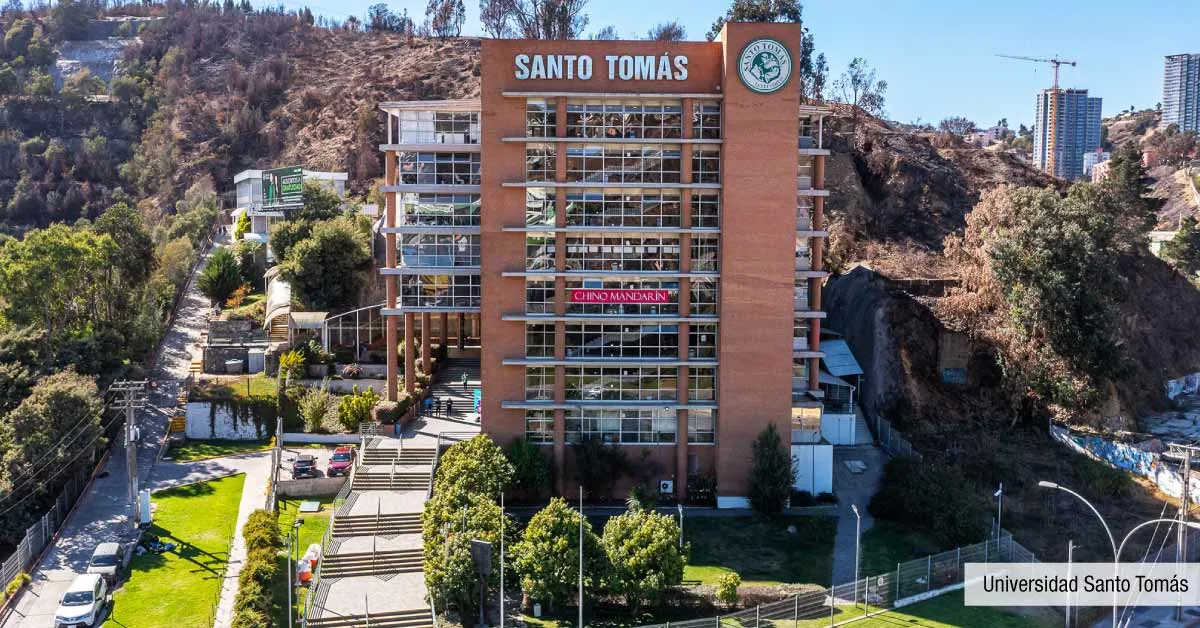 Universidad Santo Tomás, excelente ubicación educativa cerca de Condominio Parque Marañón.   