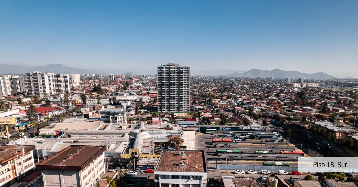 Vista sur desde piso 18 de Edificio Briones Luco en La Cisterna, destacando el entorno urbano.