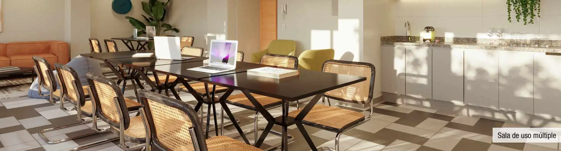 Amplia sala de uso múltiple equipada con kitchenette en Edificio Álvarez Oriente, Viña del Mar.