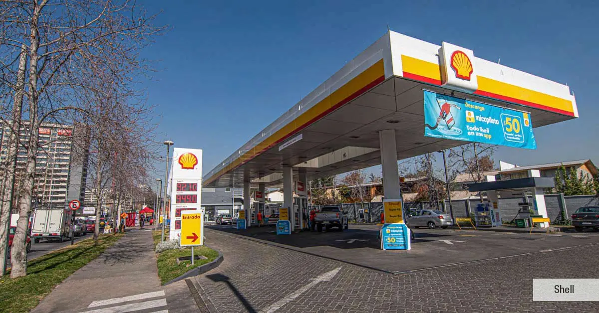 Estación de servicio Shell, comodidad y abastecimiento rápido cerca de Edificio Lía Aguirre.