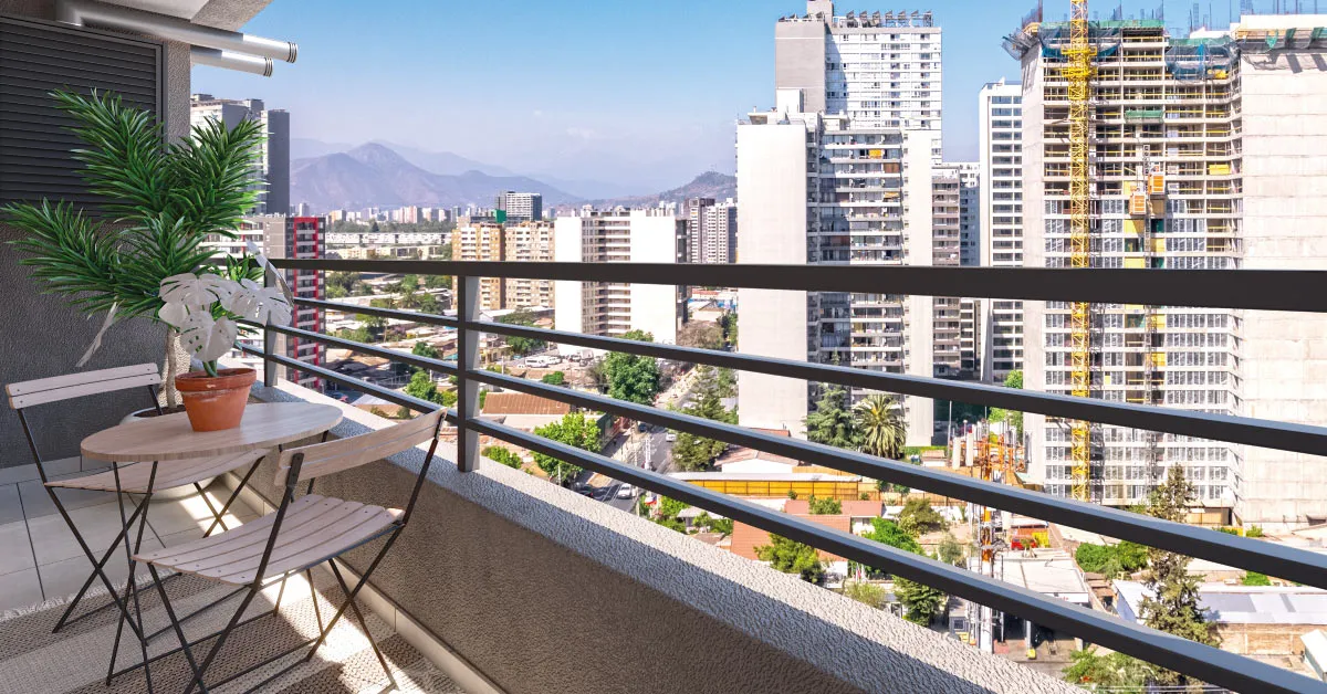 Terraza con piso de cerámica y vista despejada a la ciudad en Condominio Francisco Zelada, Estación Central.