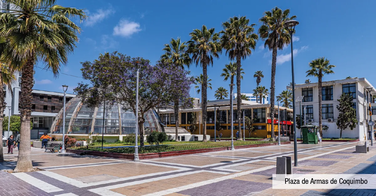 Plaza de Armas de Coquimbo, tradicional punto de encuentro cerca de Condominio Jesús Rivera 3.