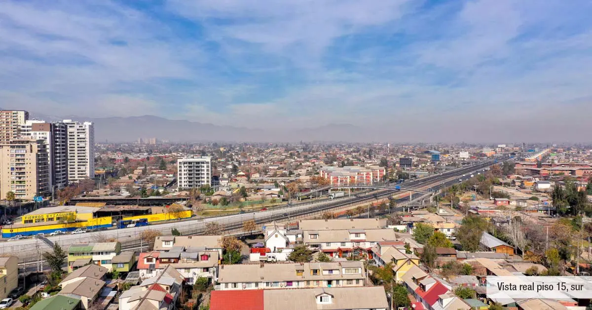 Despejada vista sur de la comuna desde el piso 15 del Edificio Lía Aguirre, La Florida.