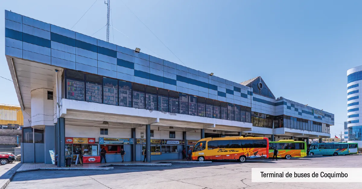 Terminal de buses de Coquimbo, excelente conectividad interurbana cerca de Condominio Jesús Rivera 3.