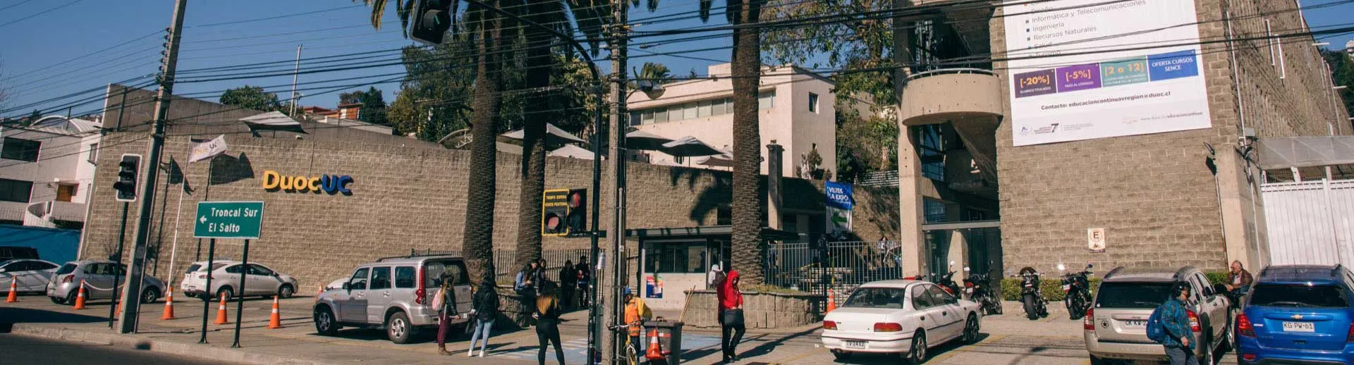 Sede Duoc UC, destacada educación superior cercana a Oficinas Parque Urbano en Viña del Mar.   