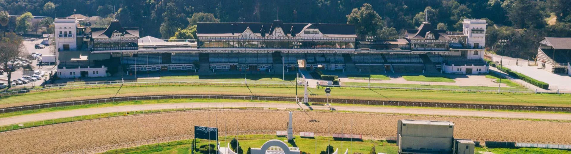 Valparaíso Sporting Club, centro de eventos cercano a Oficinas Parque Urbano en Viña del Mar.