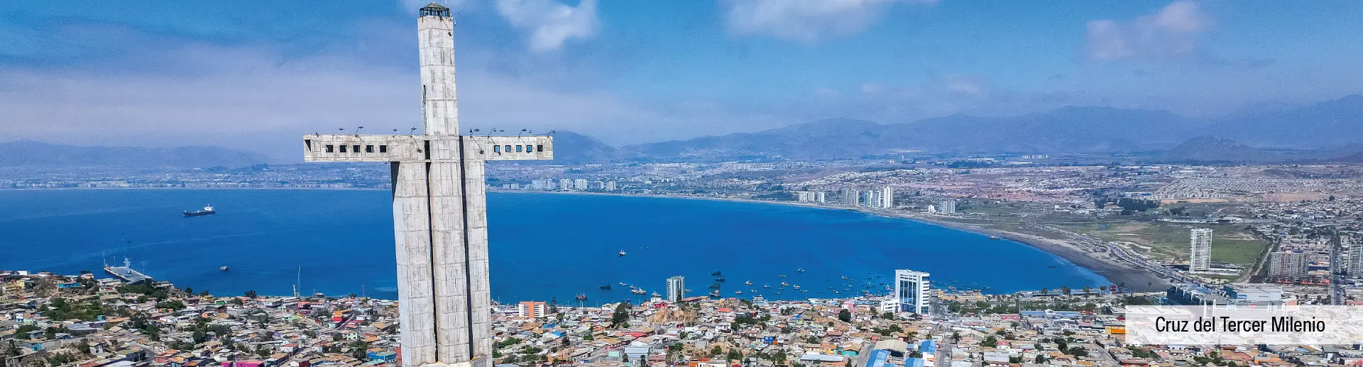 Cruz del Tercer Milenio, hito turístico cercano a Condominio Jesús Rivera 3 en la ciudad de Coquimbo.   