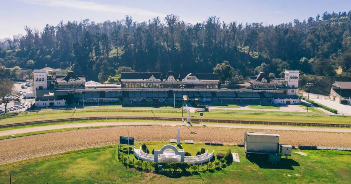 Valparaíso Sporting Club, centro de eventos cercano a Oficinas Parque Urbano en Viña del Mar.