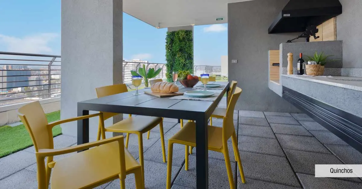 Quinchos en terraza panorámica con vista a la ciudad en Edificio Lía Aguirre, La Florida.