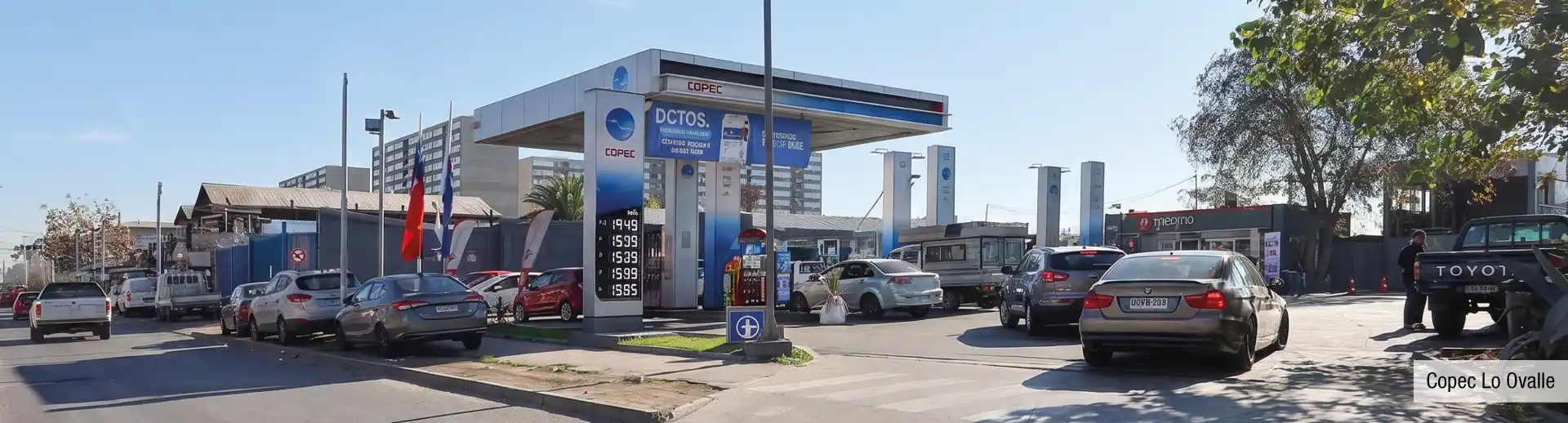 Estación de servicio Copec cercana a Edificio Santa Corina en La Cisterna, mostrando su rápido y cómodo acceso vehicular.