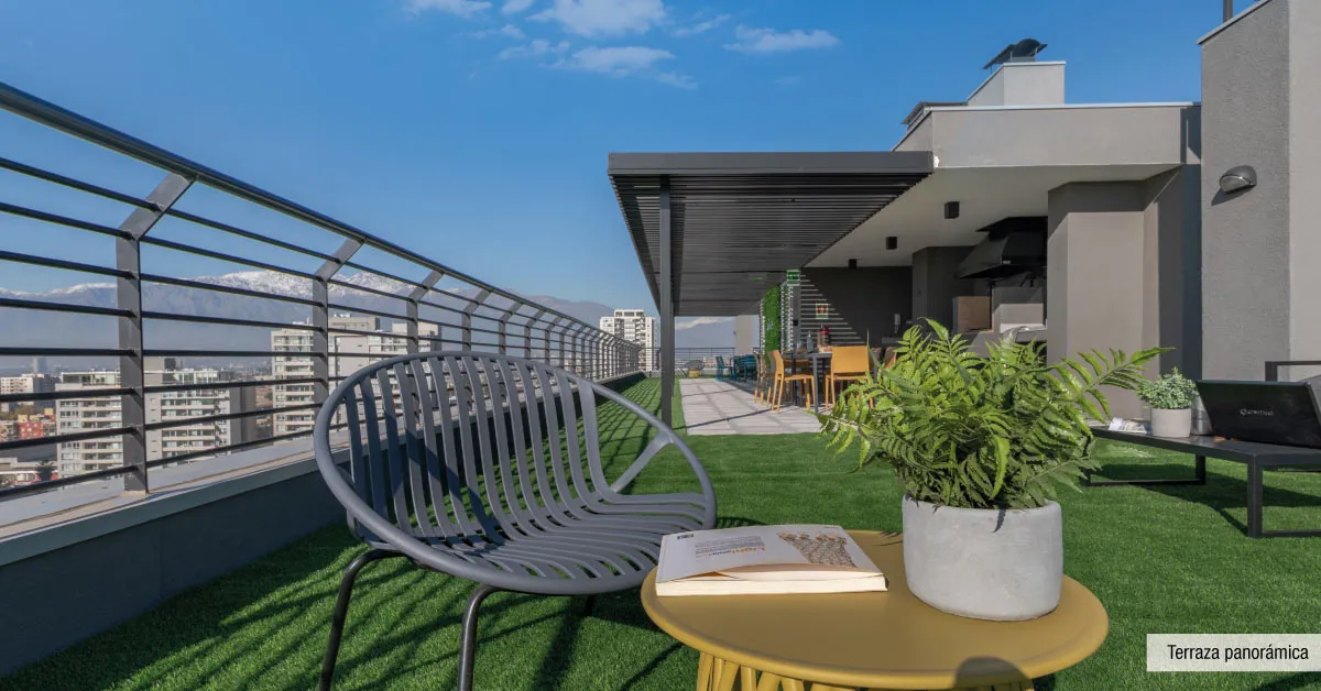 Terraza panorámica en cubierta de Edificio Briones Luco, La Cisterna, con vista a la cordillera.